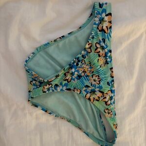 Bikini bottoms light blue with floral print